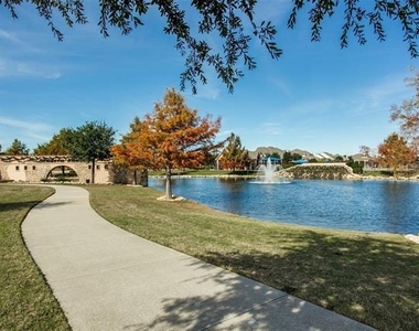 837 Amberwood Court - Photo Thumbnail 35