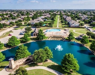 837 Amberwood Court - Photo Thumbnail 33
