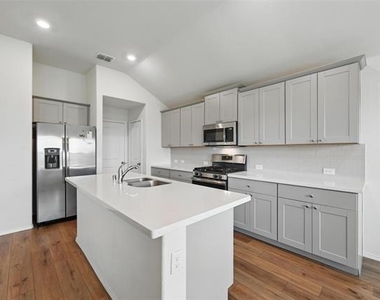 837 Amberwood Court - Photo Thumbnail 12
