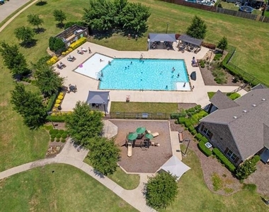 837 Amberwood Court - Photo Thumbnail 38