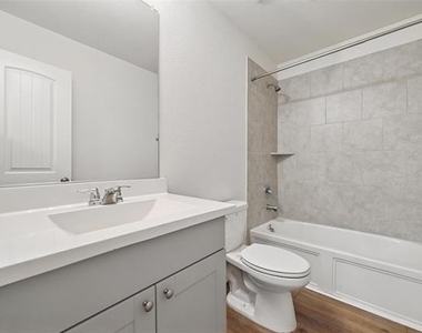 837 Amberwood Court - Photo Thumbnail 25