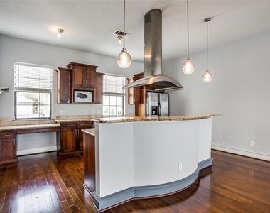 3405 Bryan Street - Photo Thumbnail 5