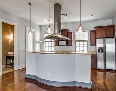 3405 Bryan Street - Photo Thumbnail 4