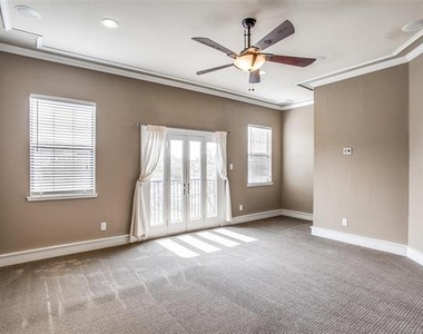 3405 Bryan Street - Photo Thumbnail 9