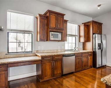3405 Bryan Street - Photo Thumbnail 7