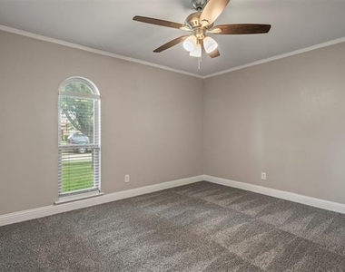 2223 Lockwood Drive - Photo Thumbnail 21