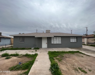 2233 E Wood Street - Photo Thumbnail 3