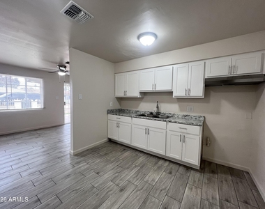 2233 E Wood Street - Photo Thumbnail 16