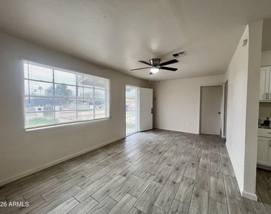 2233 E Wood Street - Photo Thumbnail 19
