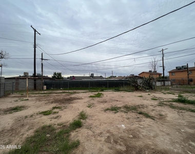 2233 E Wood Street - Photo Thumbnail 5