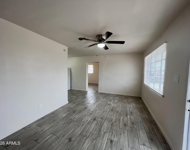 2233 E Wood Street - Photo Thumbnail 21