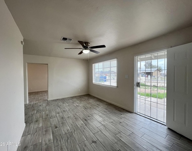 2233 E Wood Street - Photo Thumbnail 20