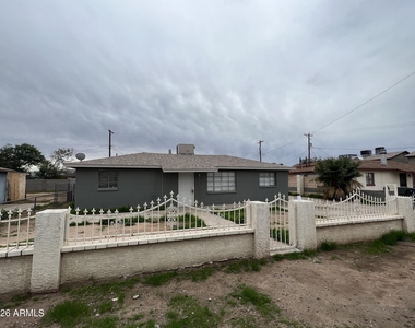 2233 E Wood Street - Photo Thumbnail 22