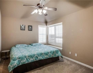 4533 Delaina Drive - Photo Thumbnail 10