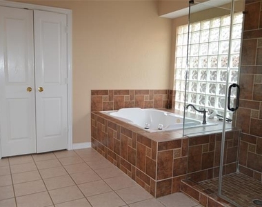 9320 Ponderosa Trail - Photo Thumbnail 19
