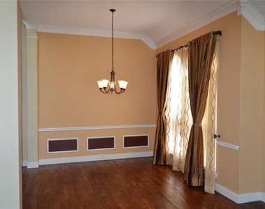9320 Ponderosa Trail - Photo Thumbnail 2