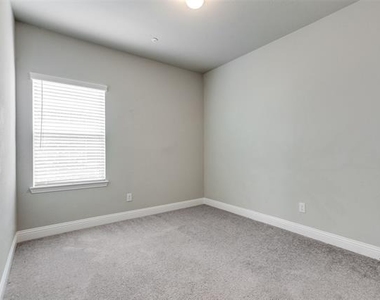 1544 Windermere Way - Photo Thumbnail 8