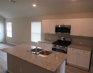 1612 Tin Roof Road - Photo Thumbnail 6