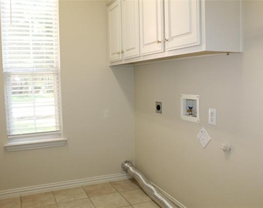11000 Breezewood Drive - Photo Thumbnail 22