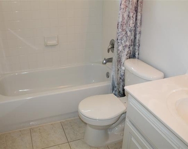 11000 Breezewood Drive - Photo Thumbnail 18
