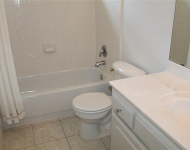 11000 Breezewood Drive - Photo Thumbnail 21