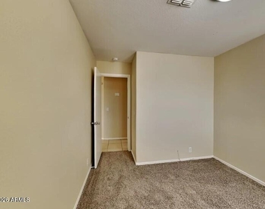 2031 N 83rd Drive - Photo Thumbnail 8