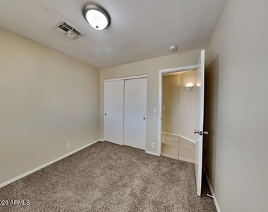 2031 N 83rd Drive - Photo Thumbnail 7