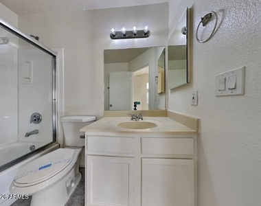 2031 N 83rd Drive - Photo Thumbnail 13