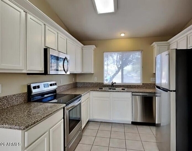 2031 N 83rd Drive - Photo Thumbnail 3