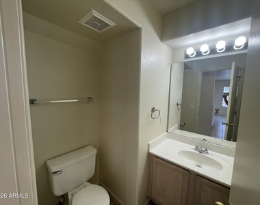 4725 E Goldfinch Gate Lane - Photo Thumbnail 19