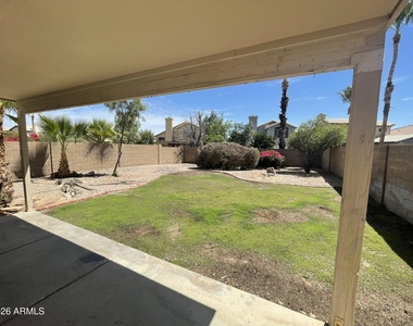 4725 E Goldfinch Gate Lane - Photo Thumbnail 14