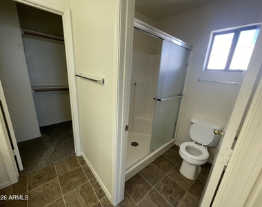 4725 E Goldfinch Gate Lane - Photo Thumbnail 11