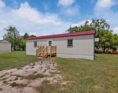 1657 E 2nd Street - Photo Thumbnail 4