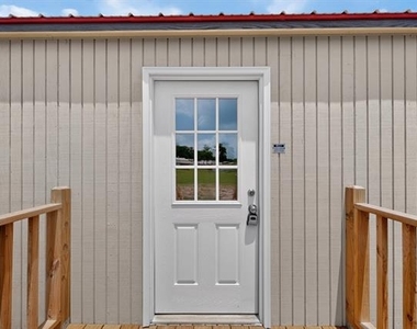 1657 E 2nd Street - Photo Thumbnail 7