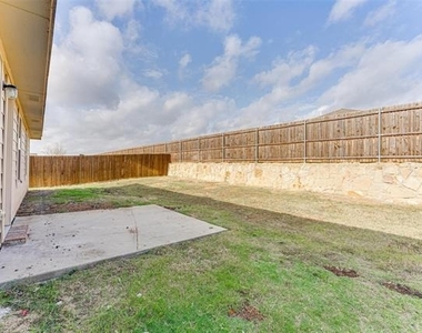 517 Milo Way - Photo Thumbnail 25