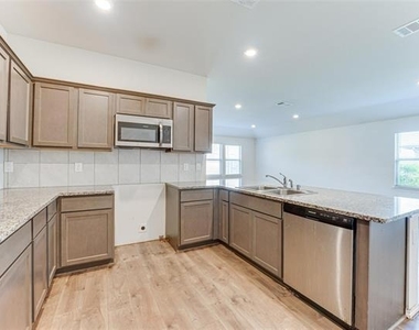 517 Milo Way - Photo Thumbnail 1