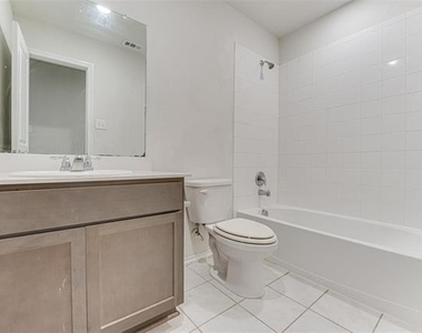 517 Milo Way - Photo Thumbnail 10