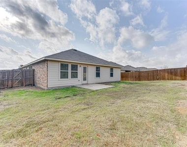 517 Milo Way - Photo Thumbnail 23