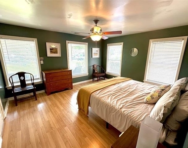 7515 Morton Street - Photo Thumbnail 8