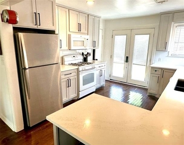 7515 Morton Street - Photo Thumbnail 5