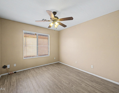 13153 W Mauna Loa Lane - Photo Thumbnail 17
