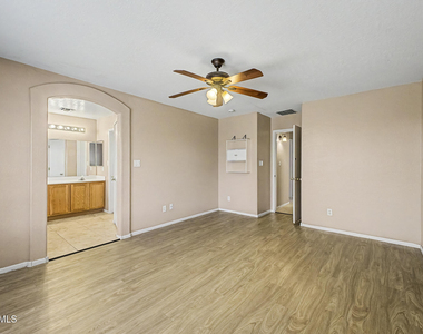 13153 W Mauna Loa Lane - Photo Thumbnail 11