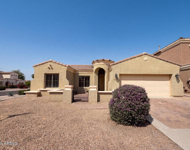 606 W Beautiful Lane - Photo Thumbnail 21