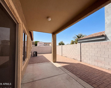 606 W Beautiful Lane - Photo Thumbnail 20