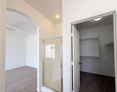 606 W Beautiful Lane - Photo Thumbnail 35