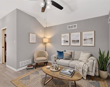 1661 E 2nd Street - Photo Thumbnail 16