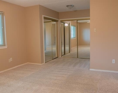 808 Sandhurst Drive - Photo Thumbnail 19