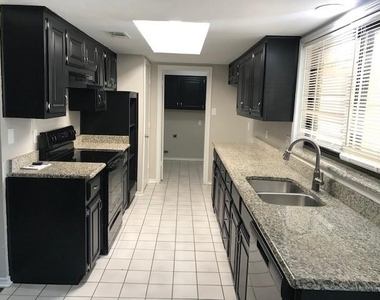 4009 Azalea Lane - Photo Thumbnail 6
