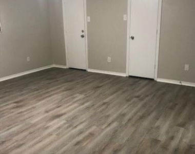 4009 Azalea Lane - Photo Thumbnail 14
