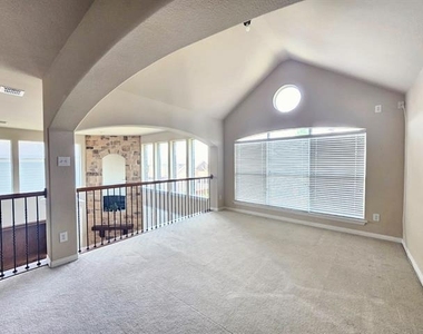 6814 Indian Meadow Court - Photo Thumbnail 15